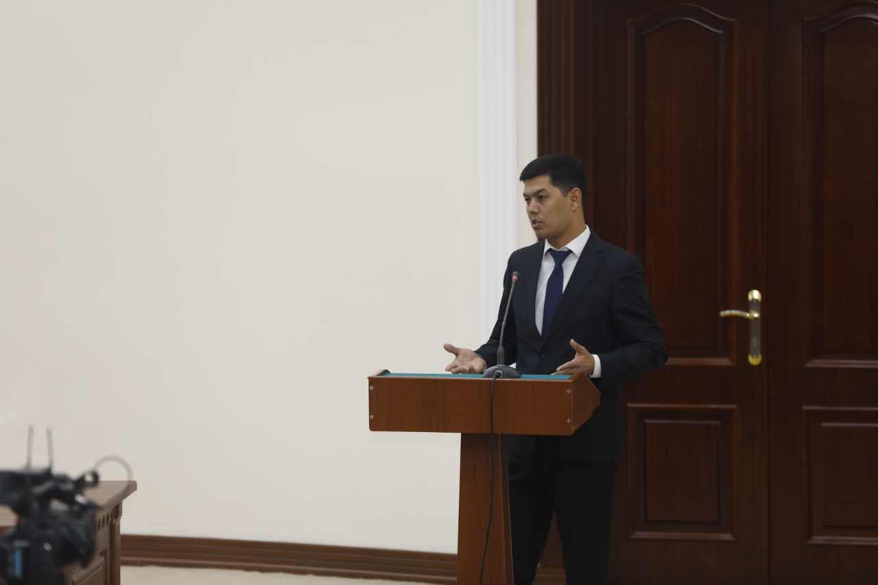 Сурхондарё вилоят судлари раислари Халқ депутатлари Сурхондарё вилоят Кенгашига ахборот беришди